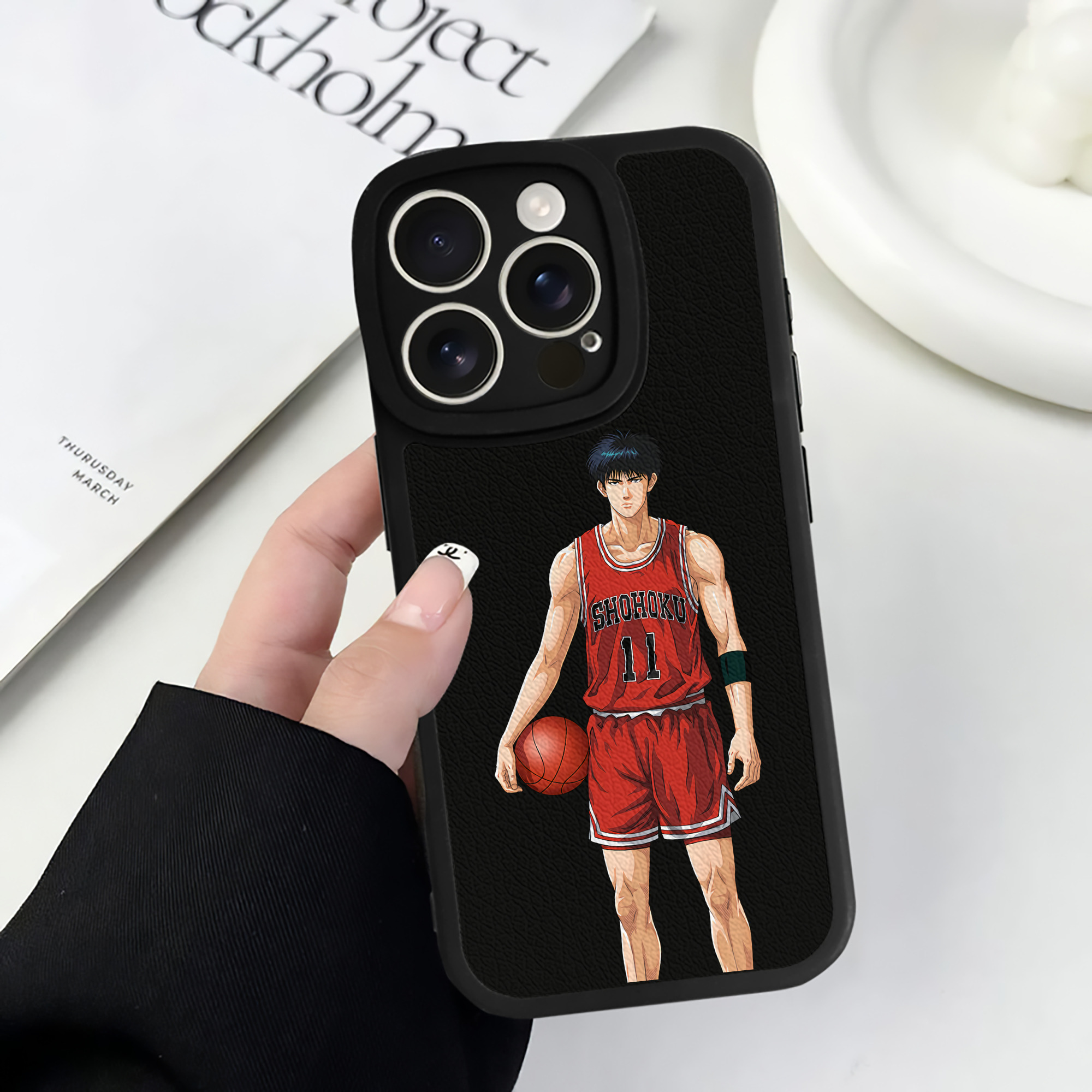 （画像用） SLAM DUNK／スラムダンク 【iPhone 16シリーズ対応】シリコンスマホケース（レザー調） 材質：シリコン